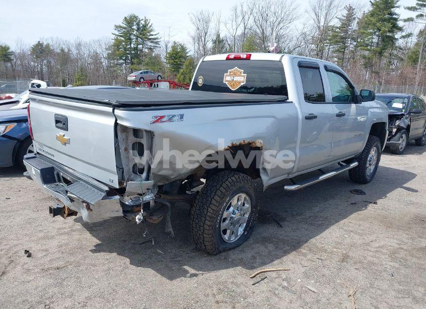 Photo 4 of 2015 Chevrolet Silverado 2500HD LT (VIN 1GC2KVEG1FZ129441)