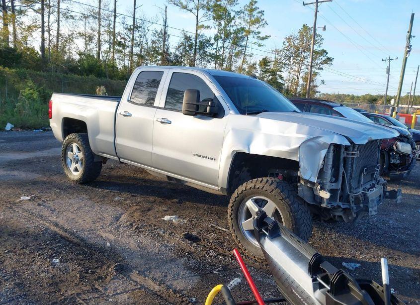 2015 Chevrolet Silverado 2500HD LT (VIN 1GC2KVEG1FZ140598) main photo