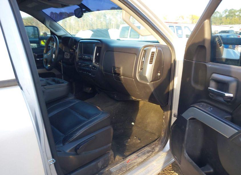 Photo 5 of 2015 Chevrolet Silverado 2500HD LT (VIN 1GC2KVEG1FZ140598)