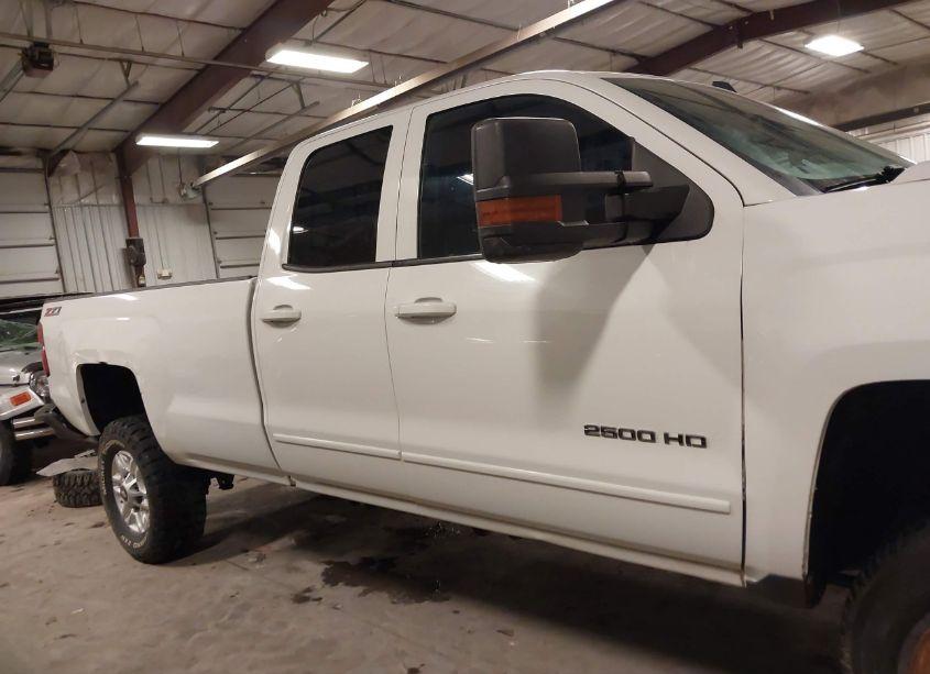 Photo 14 of 2015 Chevrolet Silverado 2500HD LT (VIN 1GC2KVEG1FZ530374)