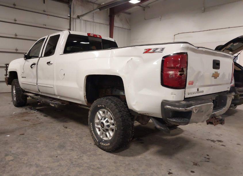 Photo 3 of 2015 Chevrolet Silverado 2500HD LT (VIN 1GC2KVEG1FZ530374)