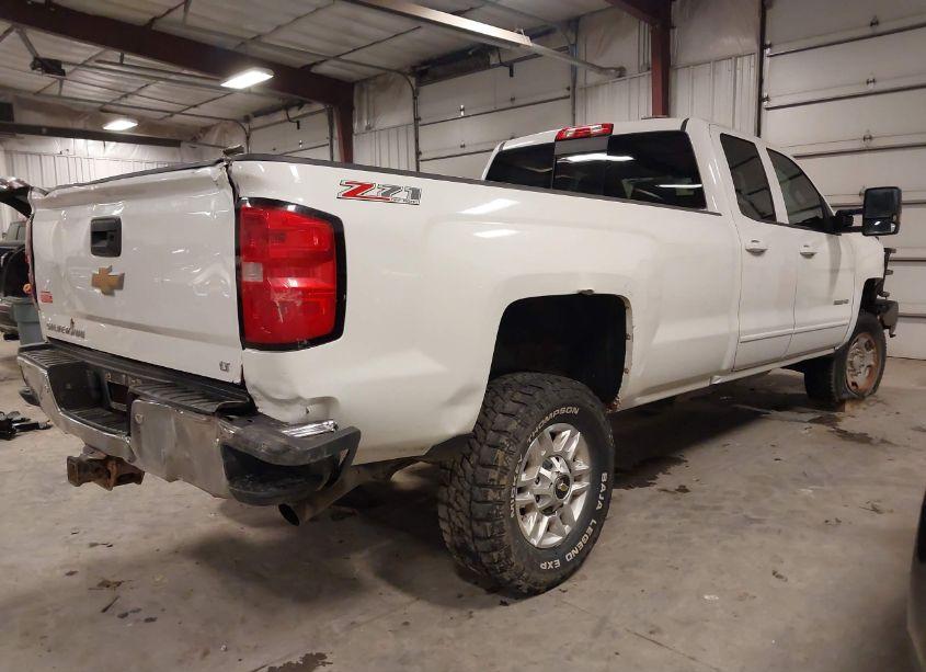 Photo 4 of 2015 Chevrolet Silverado 2500HD LT (VIN 1GC2KVEG1FZ530374)