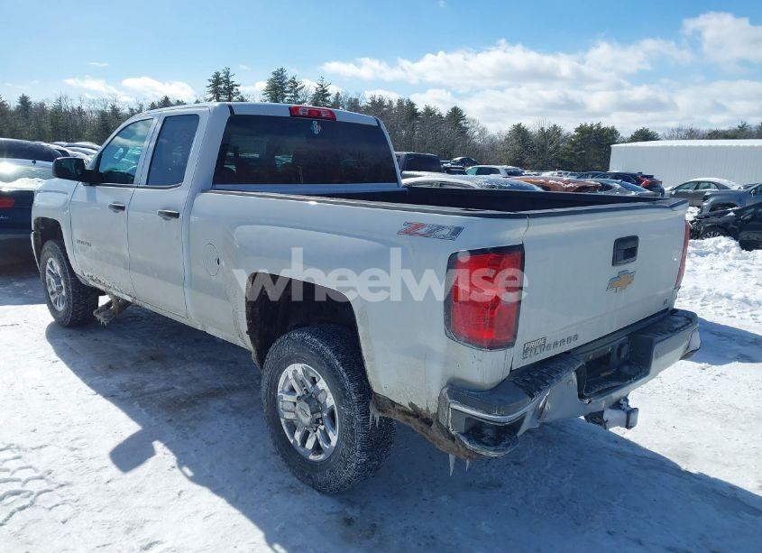Photo 3 of 2015 Chevrolet Silverado 2500HD LT (VIN 1GC2KVEG3FZ116593)