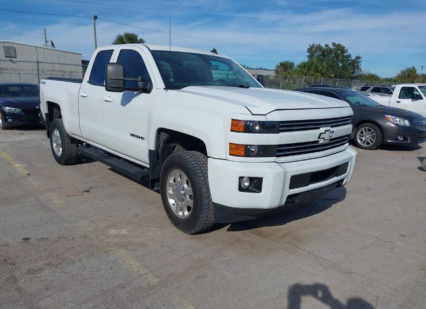 2015 Chevrolet Silverado 2500HD LT (VIN 1GC2KVEG3FZ123964) main photo