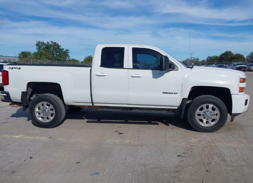 Photo 13 of 2015 Chevrolet Silverado 2500HD LT (VIN 1GC2KVEG3FZ123964)