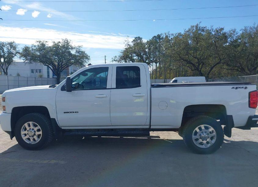 Photo 14 of 2015 Chevrolet Silverado 2500HD LT (VIN 1GC2KVEG3FZ123964)