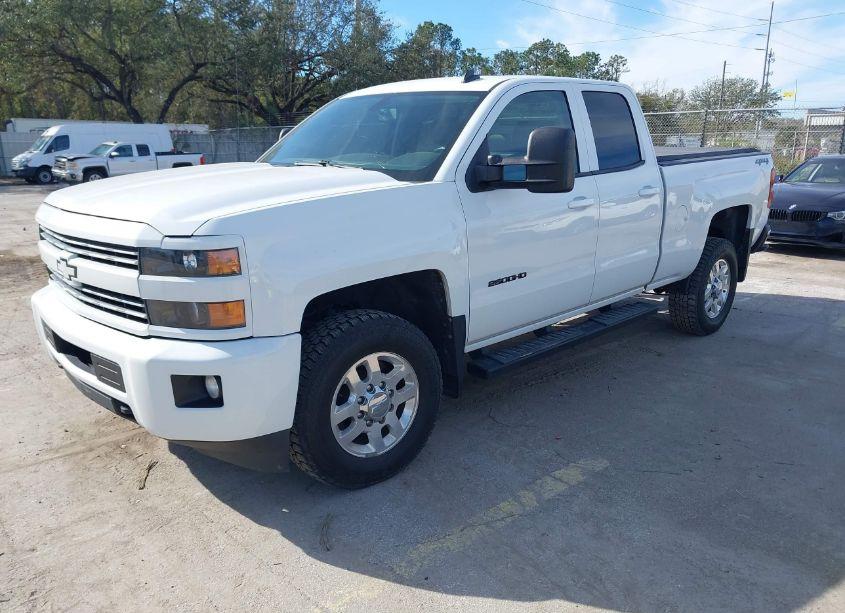 Photo 2 of 2015 Chevrolet Silverado 2500HD LT (VIN 1GC2KVEG3FZ123964)