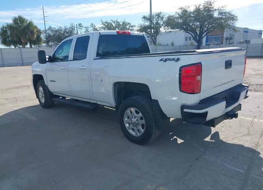 Photo 3 of 2015 Chevrolet Silverado 2500HD LT (VIN 1GC2KVEG3FZ123964)