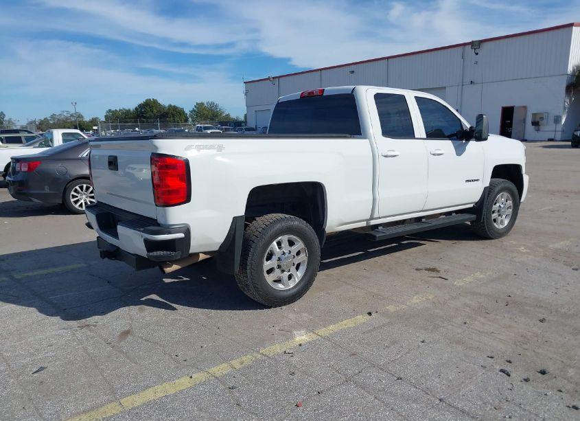 Photo 4 of 2015 Chevrolet Silverado 2500HD LT (VIN 1GC2KVEG3FZ123964)