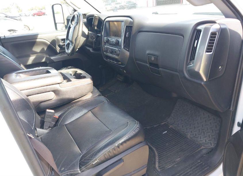 Photo 5 of 2015 Chevrolet Silverado 2500HD LT (VIN 1GC2KVEG3FZ123964)