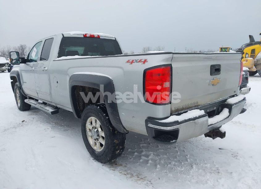 Photo 3 of 2015 Chevrolet Silverado 2500HD LT (VIN 1GC2KVEG4FZ555799)