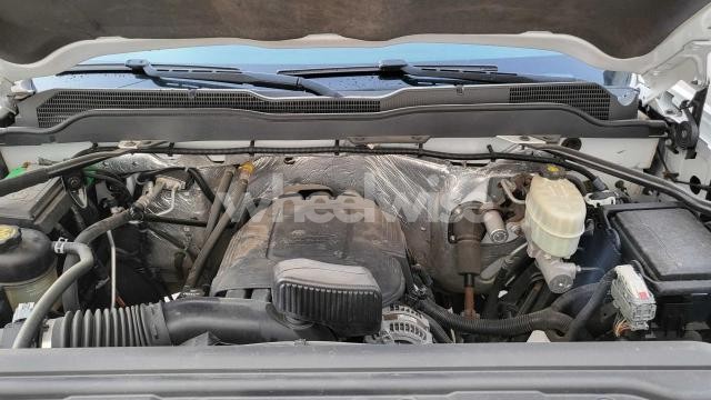 Photo 3 of 2015 CHEVROLET SILVERADO K2500 HEAVY DUTY LT (VIN 1GC2KVEG6FZ502571)