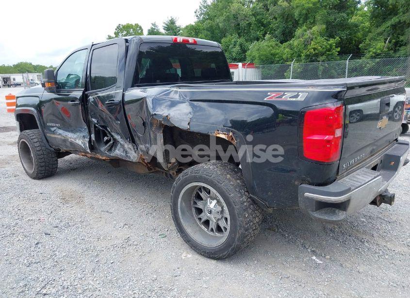 Photo 3 of 2015 Chevrolet Silverado 2500HD LT (VIN 1GC2KVEG6FZ509763)