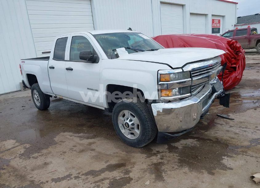 2015 Chevrolet Silverado 2500HD LT (VIN 1GC2KVEG7FZ105371) main photo