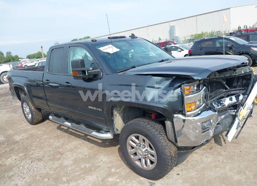 2017 Chevrolet Silverado 2500HD LT (VIN 1GC2KVEG8HZ194130) main photo