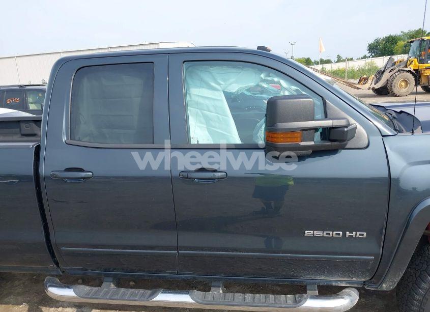 Photo 13 of 2017 Chevrolet Silverado 2500HD LT (VIN 1GC2KVEG8HZ194130)