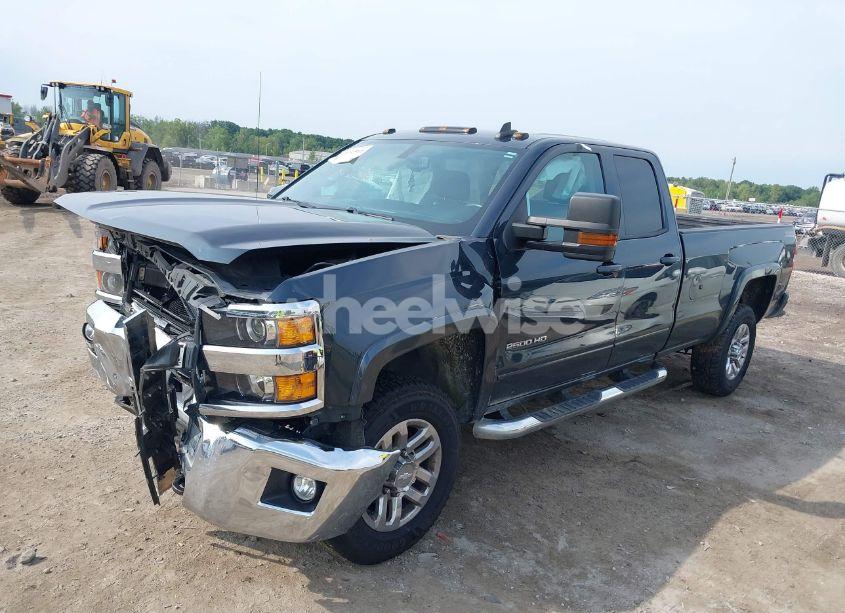 Photo 2 of 2017 Chevrolet Silverado 2500HD LT (VIN 1GC2KVEG8HZ194130)