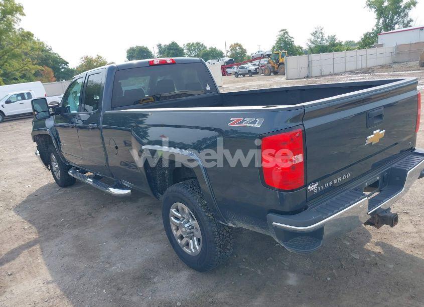 Photo 3 of 2017 Chevrolet Silverado 2500HD LT (VIN 1GC2KVEG8HZ194130)