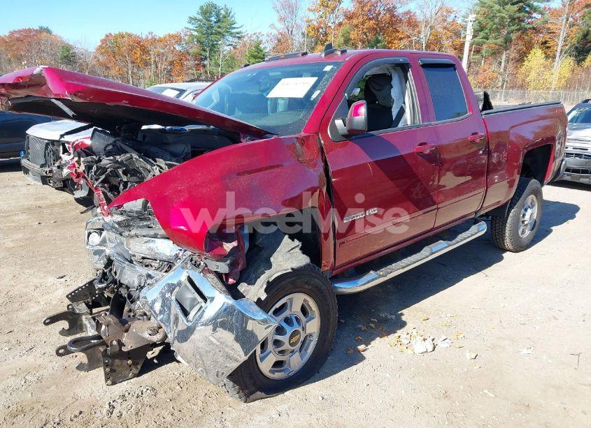 Photo 2 of 2018 Chevrolet Silverado 2500HD LT (VIN 1GC2KVEG8JZ235359)