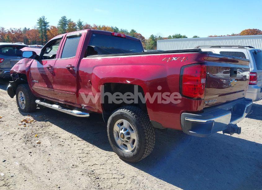 Photo 3 of 2018 Chevrolet Silverado 2500HD LT (VIN 1GC2KVEG8JZ235359)