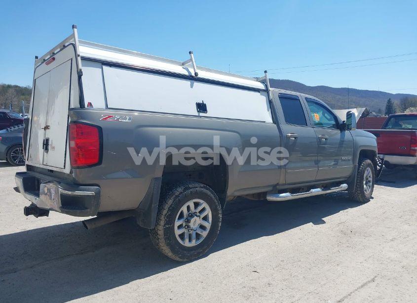 Photo 4 of 2017 Chevrolet Silverado 2500HD LT (VIN 1GC2KVEG9HZ173142)