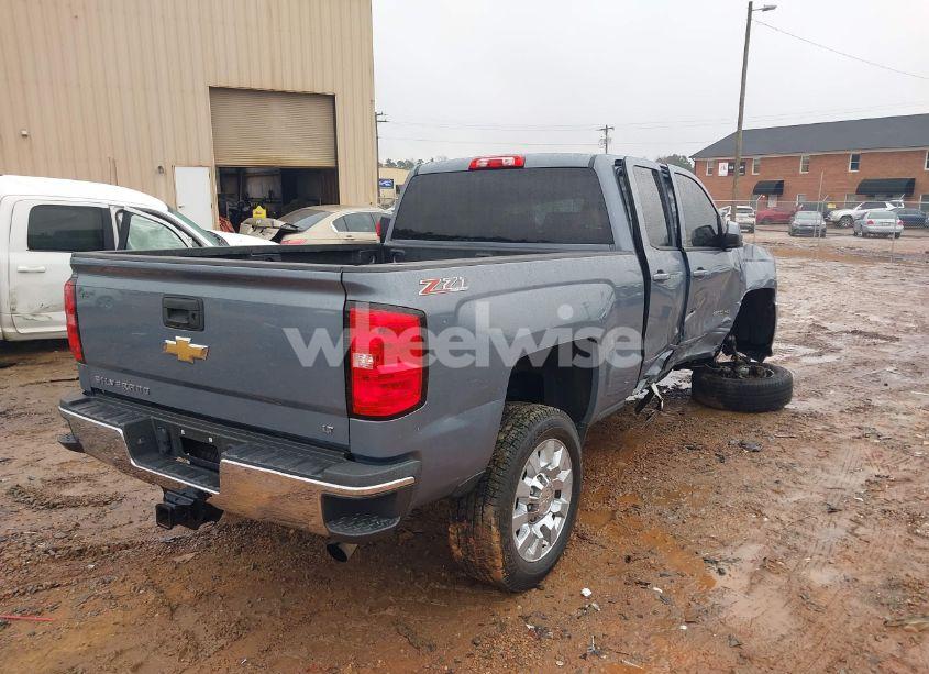Photo 4 of 2015 Chevrolet Silverado 2500HD LT (VIN 1GC2KVEGXFZ533421)