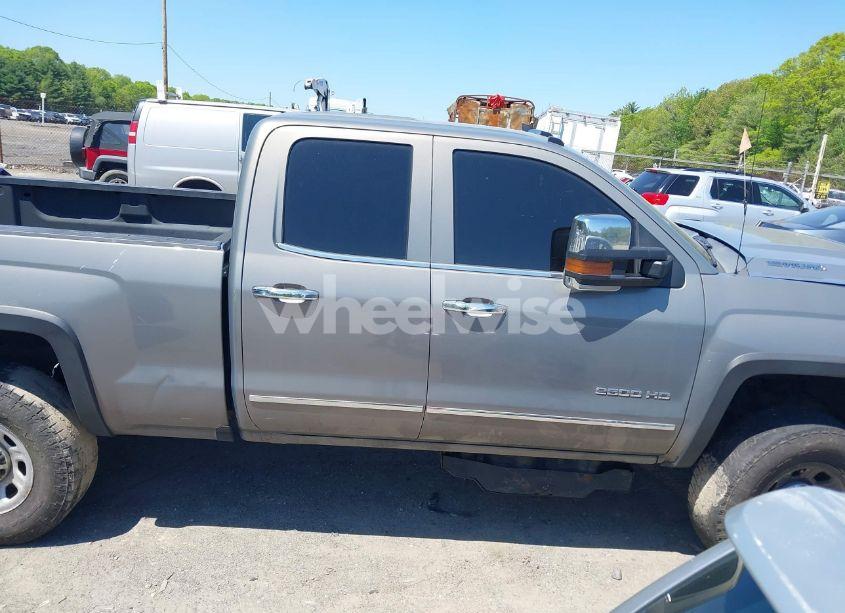 Photo 13 of 2017 Chevrolet Silverado 2500HD LTZ (VIN 1GC2KWEY0HZ258014)