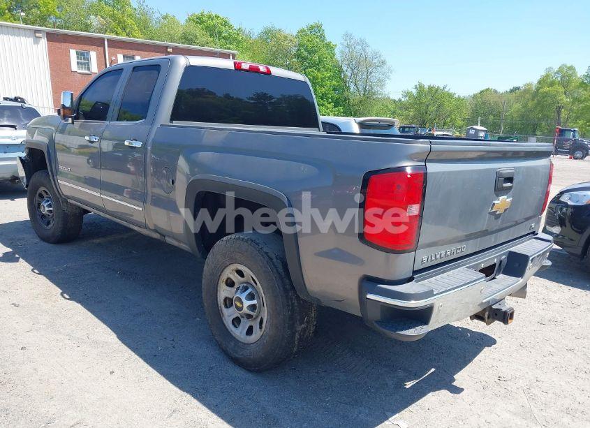 Photo 3 of 2017 Chevrolet Silverado 2500HD LTZ (VIN 1GC2KWEY0HZ258014)