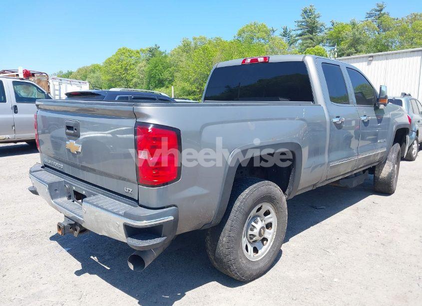 Photo 4 of 2017 Chevrolet Silverado 2500HD LTZ (VIN 1GC2KWEY0HZ258014)