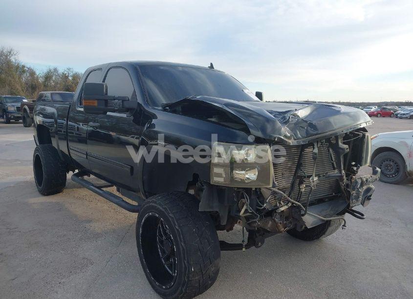 2011 Chevrolet Silverado 2500HD LT (VIN 1GC2KXC88BZ292640) main photo