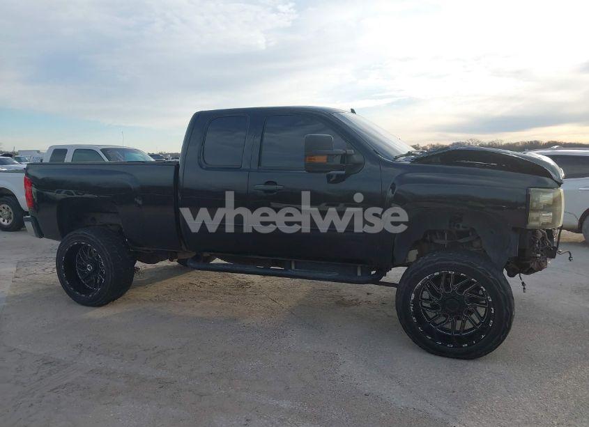 Photo 13 of 2011 Chevrolet Silverado 2500HD LT (VIN 1GC2KXC88BZ292640)