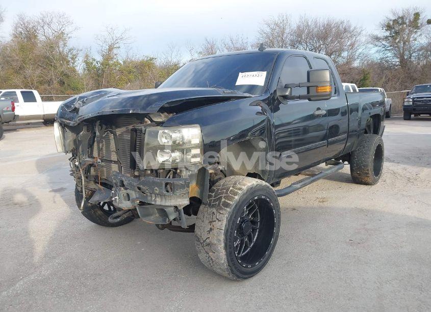 Photo 2 of 2011 Chevrolet Silverado 2500HD LT (VIN 1GC2KXC88BZ292640)