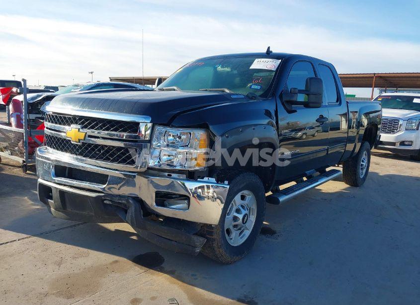 Photo 2 of 2013 Chevrolet Silverado 2500HD LT (VIN 1GC2KXC89DZ400413)