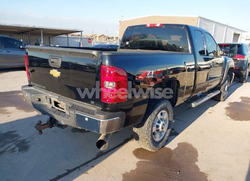Photo 4 of 2013 Chevrolet Silverado 2500HD LT (VIN 1GC2KXC89DZ400413)