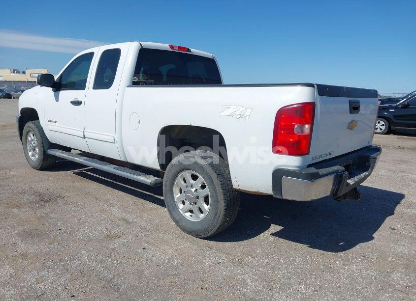 Photo 3 of 2013 Chevrolet Silverado 2500HD LT (VIN 1GC2KXCG1DZ137101)
