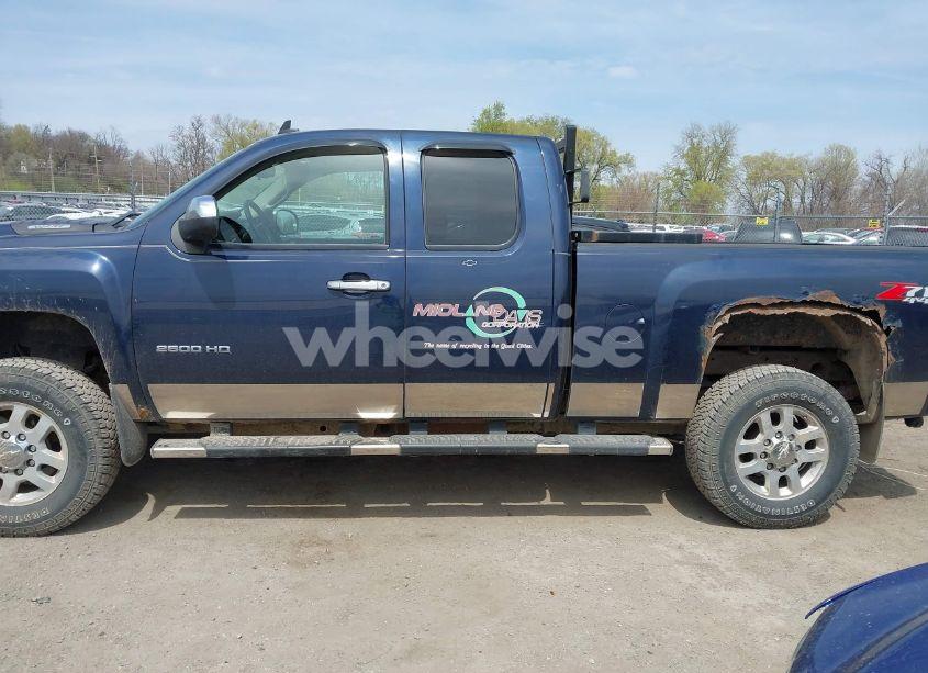 Photo 14 of 2011 Chevrolet Silverado 2500HD LT (VIN 1GC2KXCG2BZ221313)