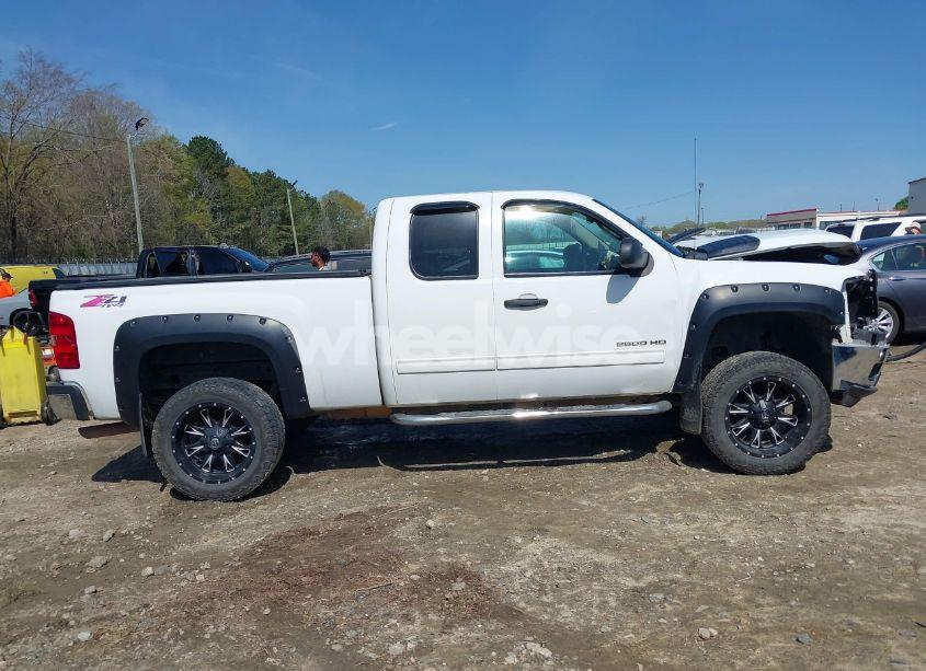 Photo 14 of 2012 Chevrolet Silverado 2500HD LT (VIN 1GC2KXCG5CZ348946)