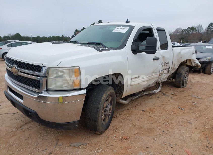 Photo 2 of 2011 Chevrolet Silverado 2500HD LT (VIN 1GC2KXCG6BZ116192)