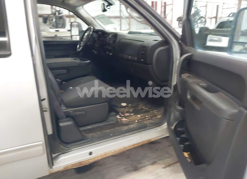 Photo 5 of 2011 Chevrolet Silverado 2500HD LT (VIN 1GC2KXCG6BZ199302)