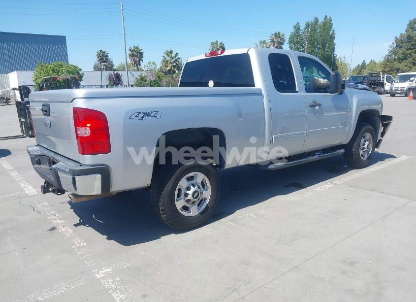 Photo 4 of 2013 Chevrolet Silverado 2500HD LT (VIN 1GC2KXCG7DZ178042)