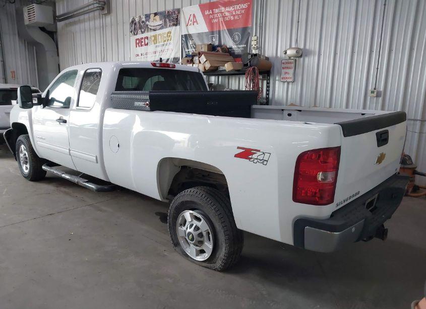Photo 3 of 2011 Chevrolet Silverado 2500HD LT (VIN 1GC2KXCG9BZ373279)