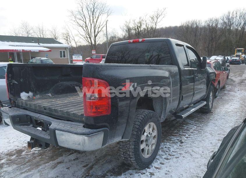 Photo 4 of 2011 Chevrolet Silverado 2500HD LT (VIN 1GC2KXCG9BZ399915)