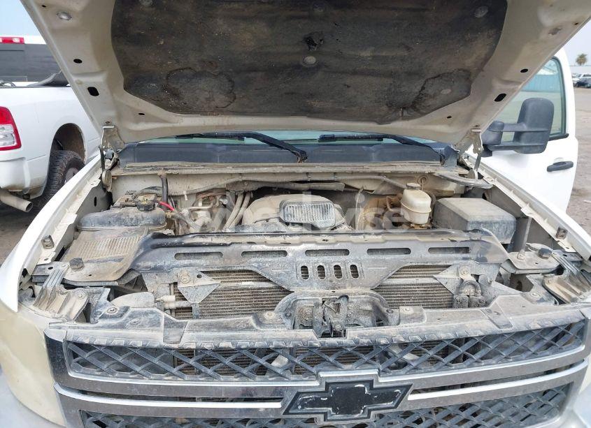 Photo 10 of 2011 Chevrolet Silverado 2500HD LT (VIN 1GC2KXCGXBZ311681)