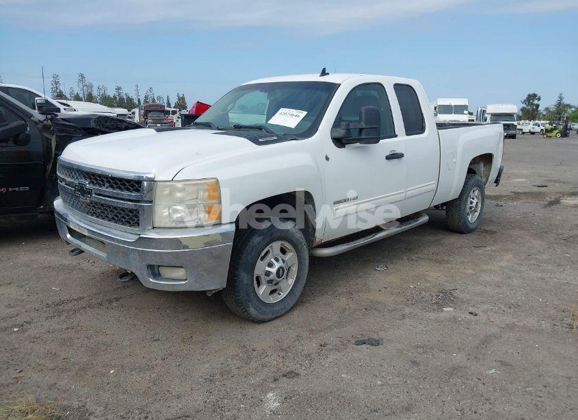 Photo 2 of 2011 Chevrolet Silverado 2500HD LT (VIN 1GC2KXCGXBZ311681)