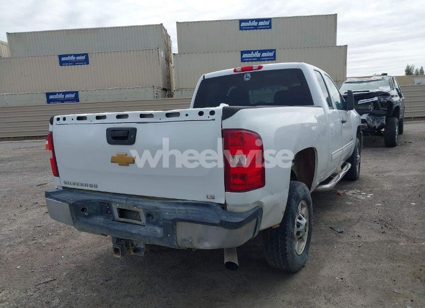Photo 4 of 2011 Chevrolet Silverado 2500HD LT (VIN 1GC2KXCGXBZ311681)
