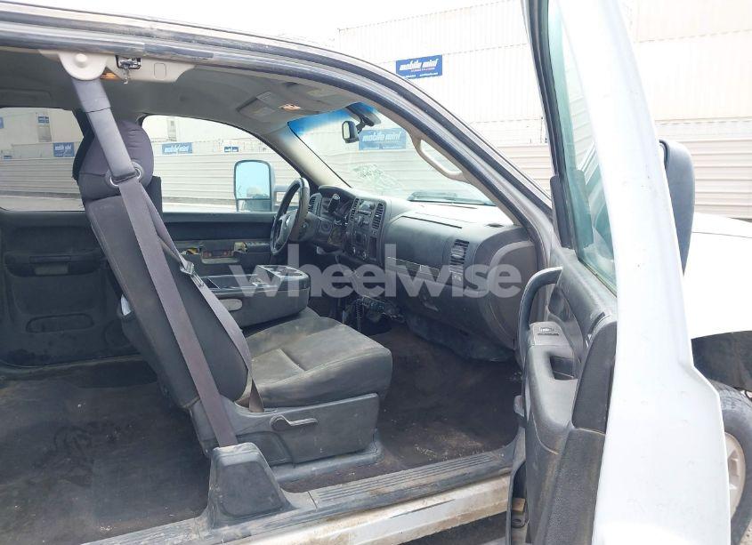 Photo 5 of 2011 Chevrolet Silverado 2500HD LT (VIN 1GC2KXCGXBZ311681)