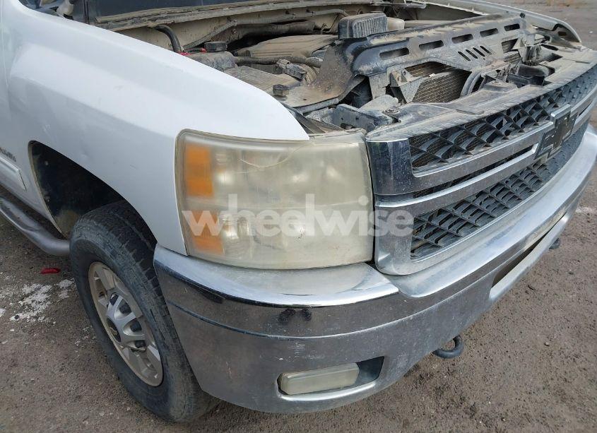 Photo 6 of 2011 Chevrolet Silverado 2500HD LT (VIN 1GC2KXCGXBZ311681)