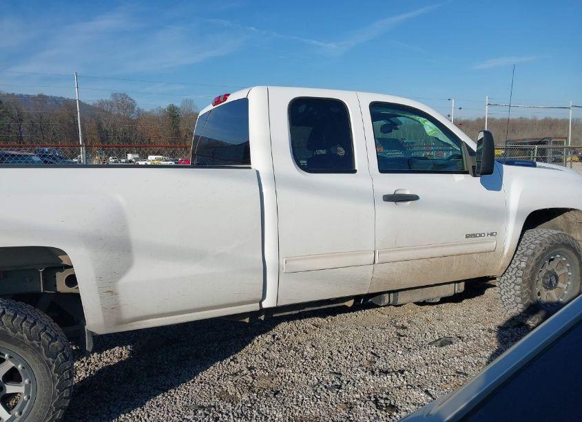 Photo 13 of 2011 Chevrolet Silverado 2500HD LT (VIN 1GC2KXE84BZ240922)