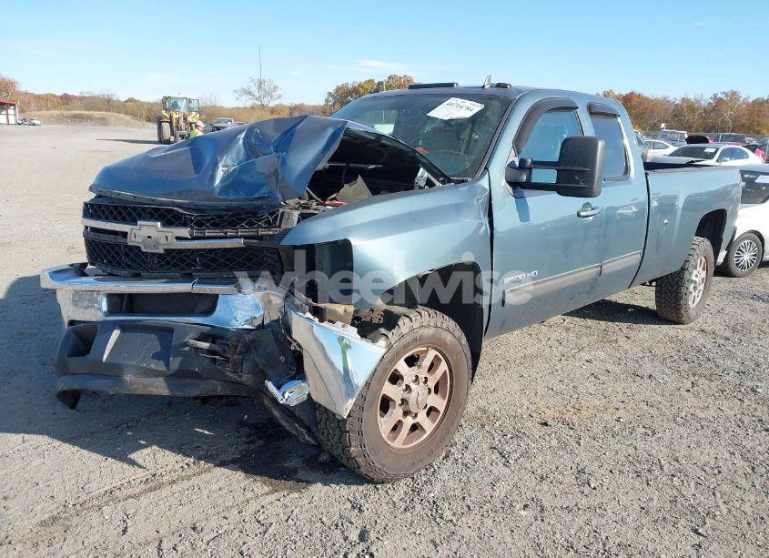 Photo 2 of 2013 Chevrolet Silverado 2500HD LTZ (VIN 1GC2KYC87DZ385335)