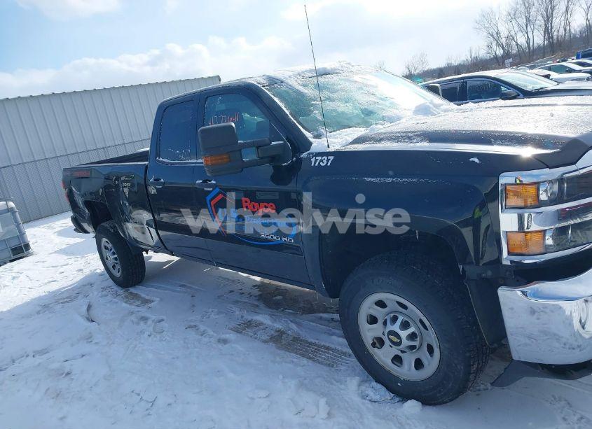 Photo 13 of 2017 Chevrolet Silverado 3500HD WT (VIN 1GC2KYEG9HZ384648)